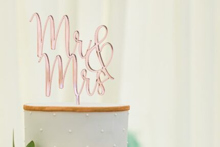 Wedding cake topper Mr & Mrs